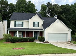 180 Lake Valley Dr, Loganville, GA 30052