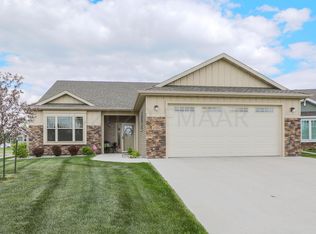 4306 44th St S, Fargo, ND 58104