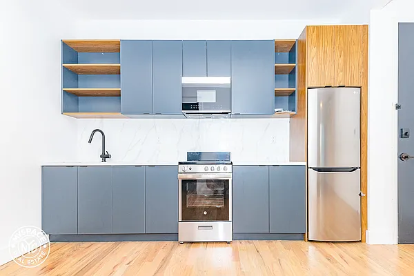 Rented by MySpaceNYC | media 4