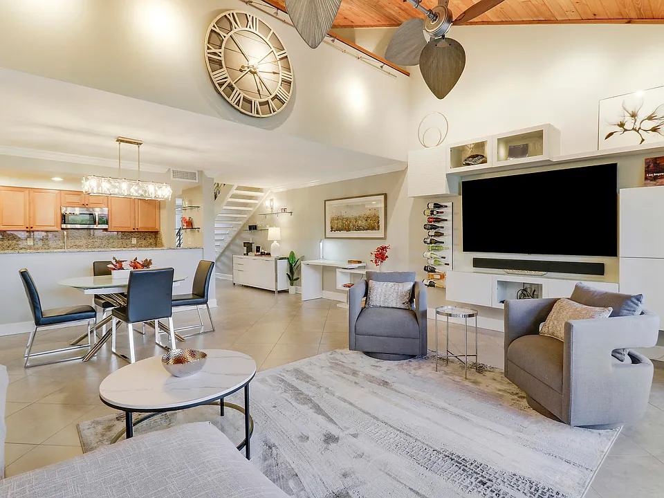 204 Old Meadow Way
