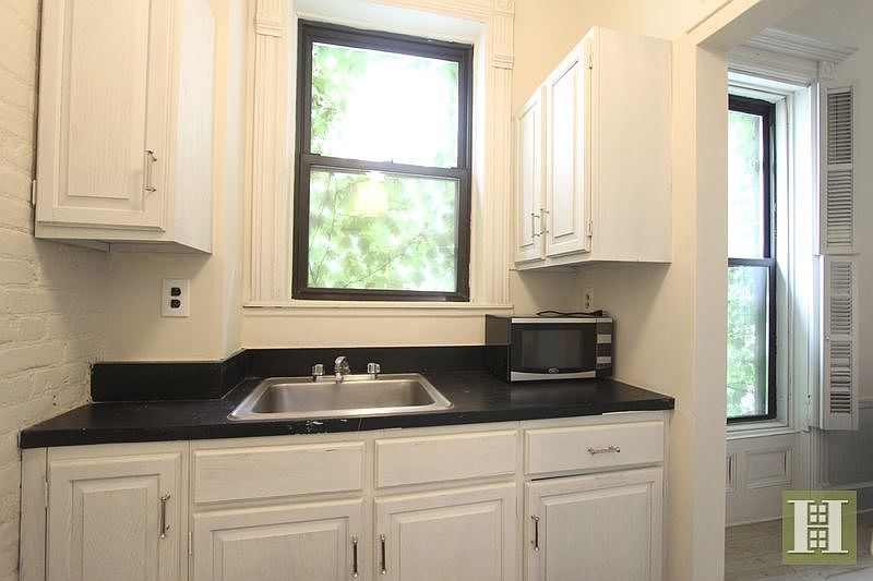 2nd image of 124 W 80th St APT 7