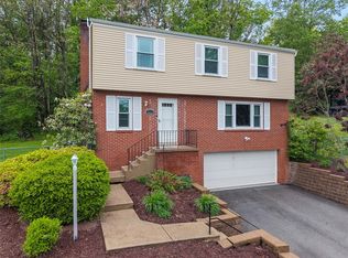 215 E Edgewood Dr, Mcmurray, PA