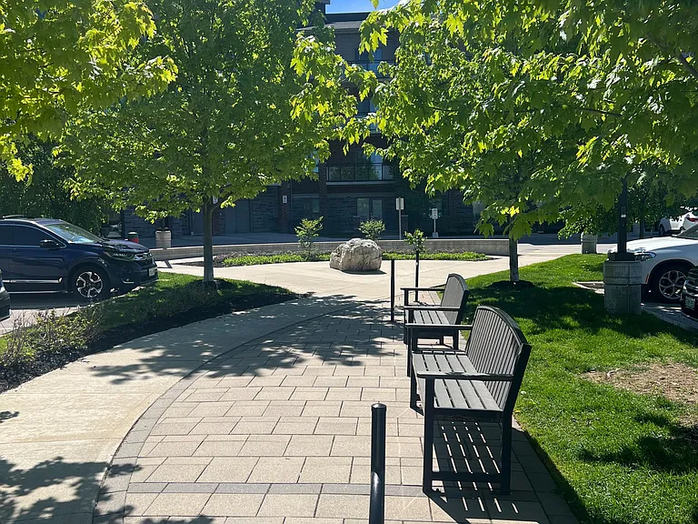 35 Kingsbury Sq #418 — Photo 4