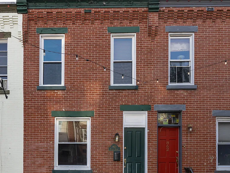 860 N Bailey St — Photo 15