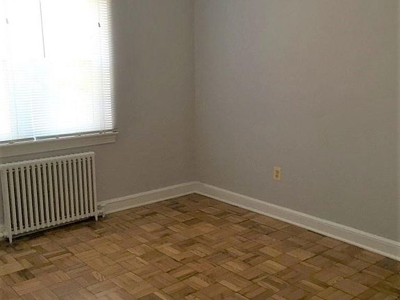 2nd image of 1724 N Quinn St APT 106