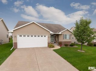 3192 S 20th Avenue Ct, Eldridge, IA 52748