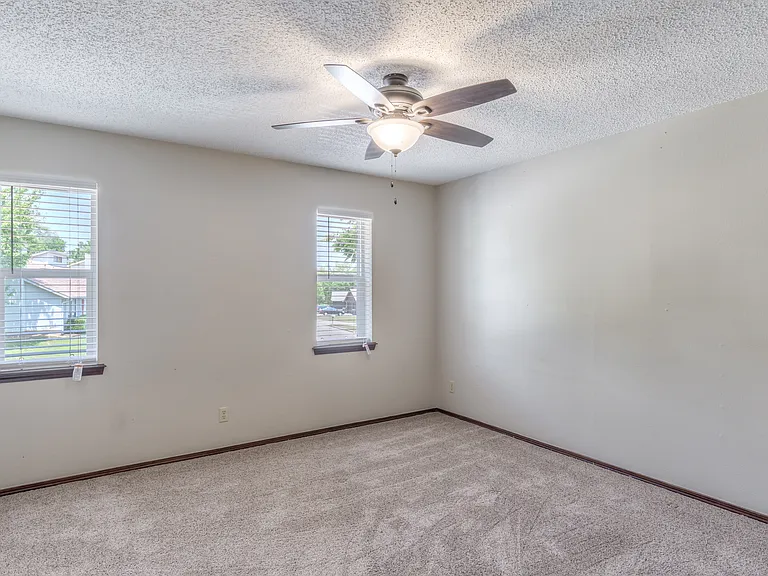 644B Earthside Dr — Photo 10