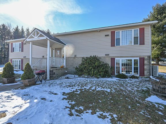 3rd image of 30 Country Aire Ln #3