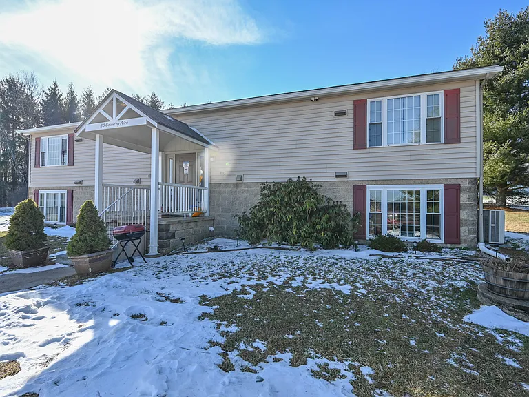 30 Country Aire Ln #3 — Photo 3