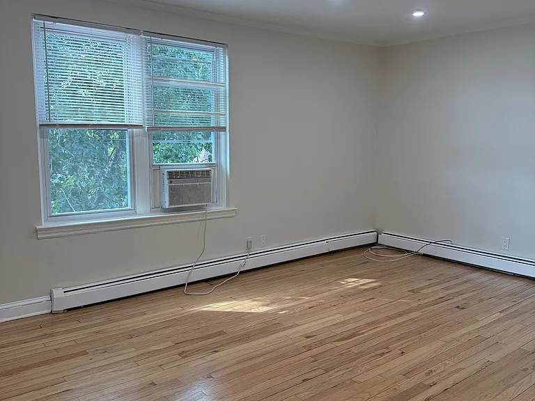 2027 23rd St #2 — Photo 3