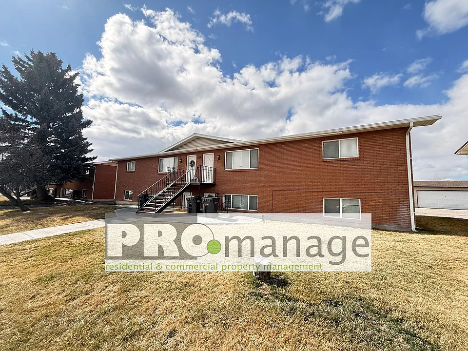 2 Bed / 1 Bath Apartment