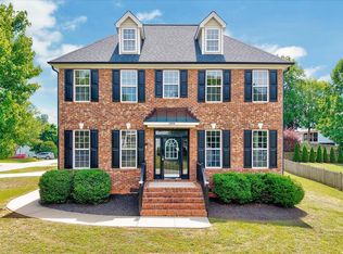 1009 Sarazen Dr, Clayton, NC 27527