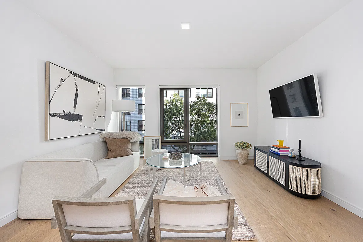 200 East 21st Street — Photo 1