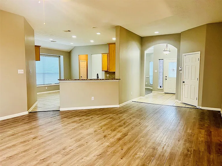 18215 Linden Forest Ln — Photo 5