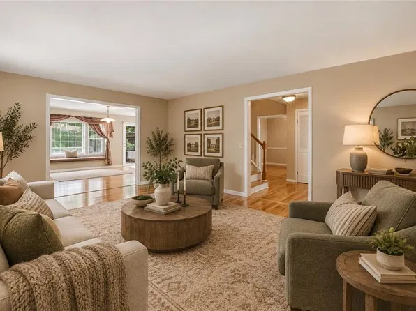 5528 NW Verlin Dr, Kansas City, MO 64152