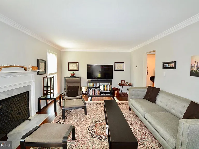 6153 Summer Park Ln — Photo 7
