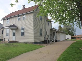 410 W Main St, Dickeyville, WI 53808