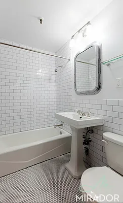 Rented by Mirador Real Estate | media 13