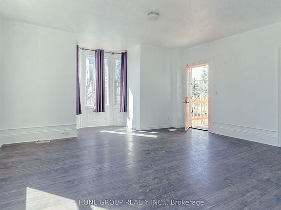 5th image of 252 Columbus Rd E
