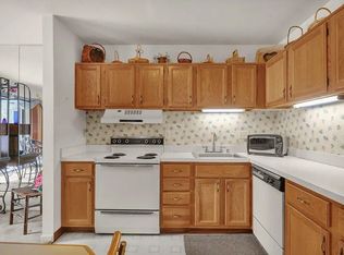 12 Muirfield Dr #B, Reading, PA 19607