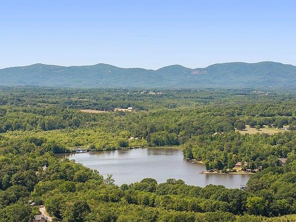 3rd image of 180 Lake Lyman Hts