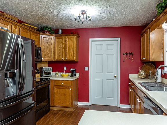 5th image of 17 Harper St