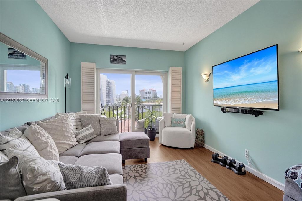 400 N Riverside Dr APT 514, photo 6