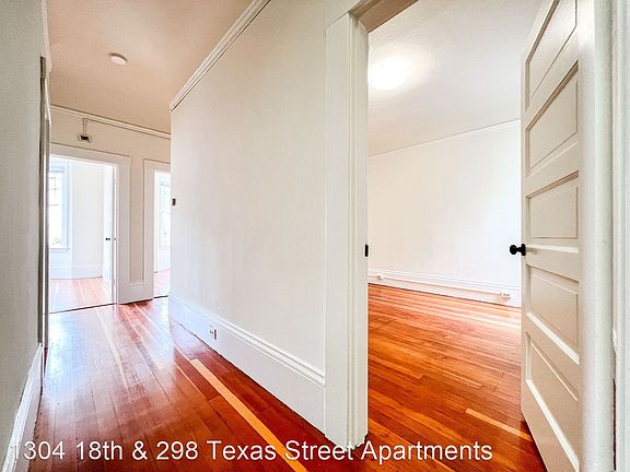 3rd image of 1304 18th St #5