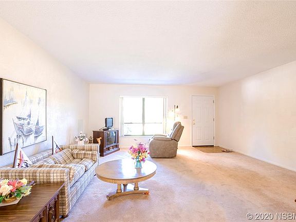 3rd image of 4740 Dixie Dr
