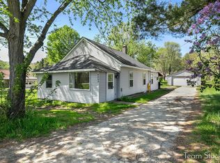 4669 13 Mile Rd NE, Rockford, MI 49341