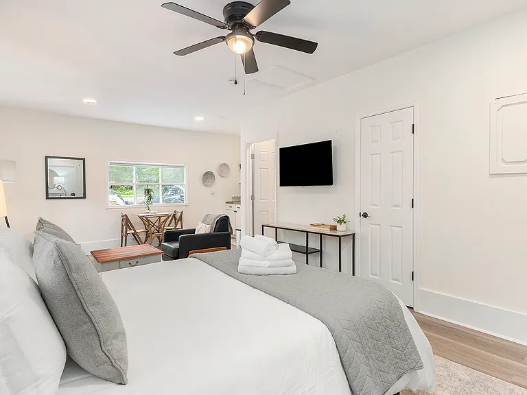 2950 Ashley River Rd #B — Photo 10