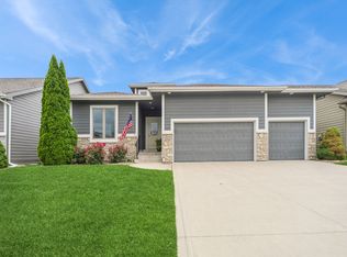 252 NE Pinehurst Cir, Ankeny, IA 50021