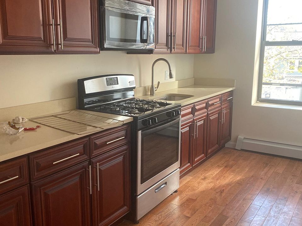 1st image of 14601 Hillside Ave #4F