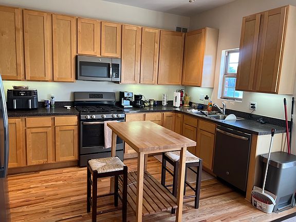 4th image of 1815 Riverwoods Dr