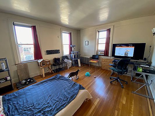 3rd image of 37-39 61st St #3A