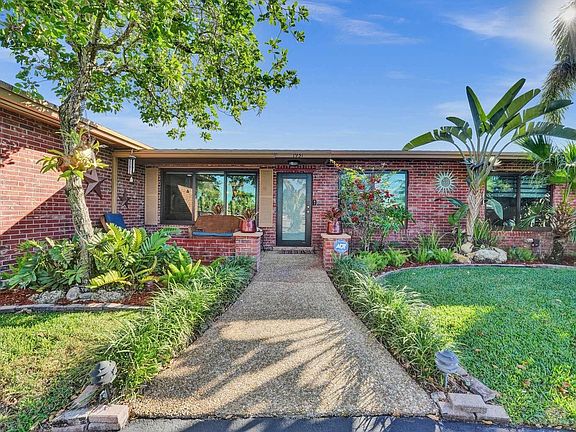 2nd image of 1931 NW 104th Avenue