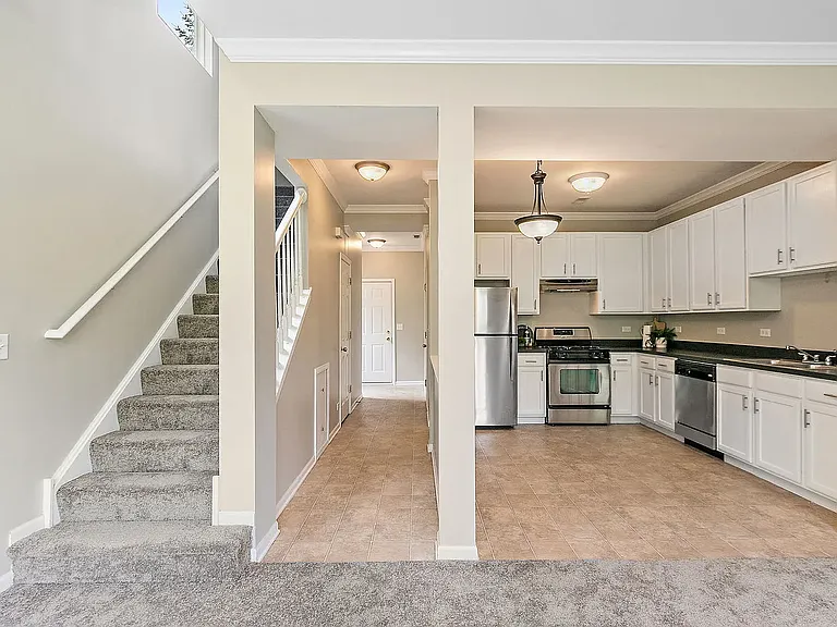 2284 Flagstone Ln — Photo 5