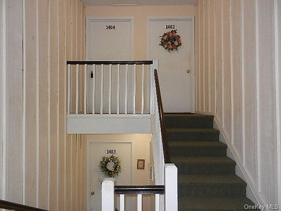 4th image of 1404 Holly Stream Ct