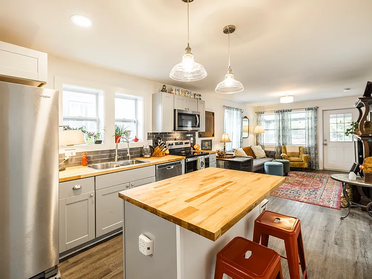 248 Morrison St — Photo 18