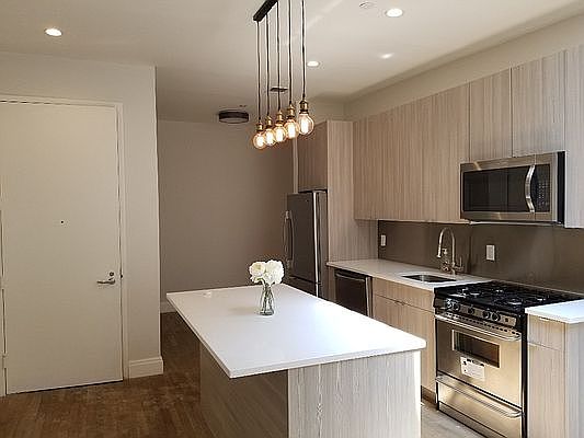 3rd image of 45 Beekman St APT 5N