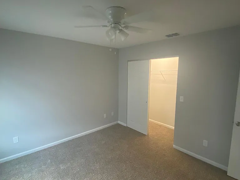 1737 Charlotte St — Photo 26