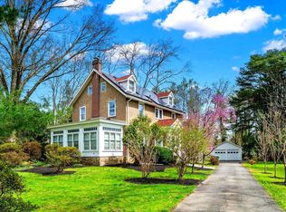 332 S Providence Rd, Wallingford, PA 19086