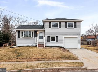 222 Aman Pl, Lindenwold, NJ 08021