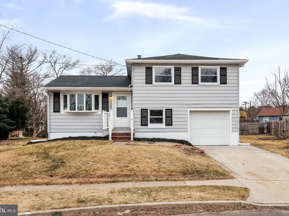 222 Aman Pl, Lindenwold, NJ 08021