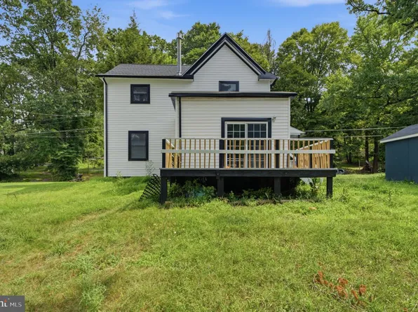 218 Lake Ave, Clementon, NJ 08021