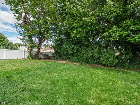 2nd image of 38 Avondale Ave