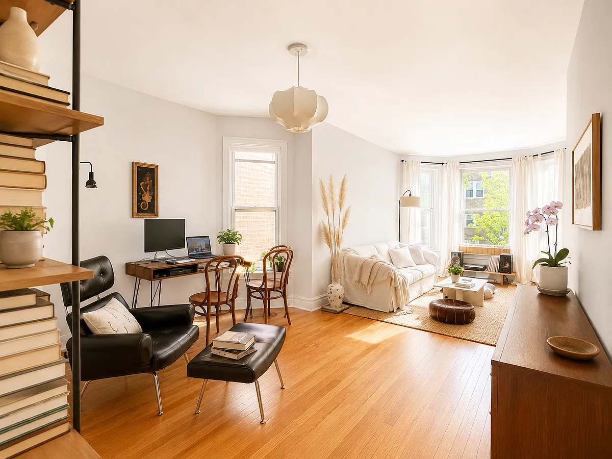 Building Photo - 2833 N Albany Ave #1A