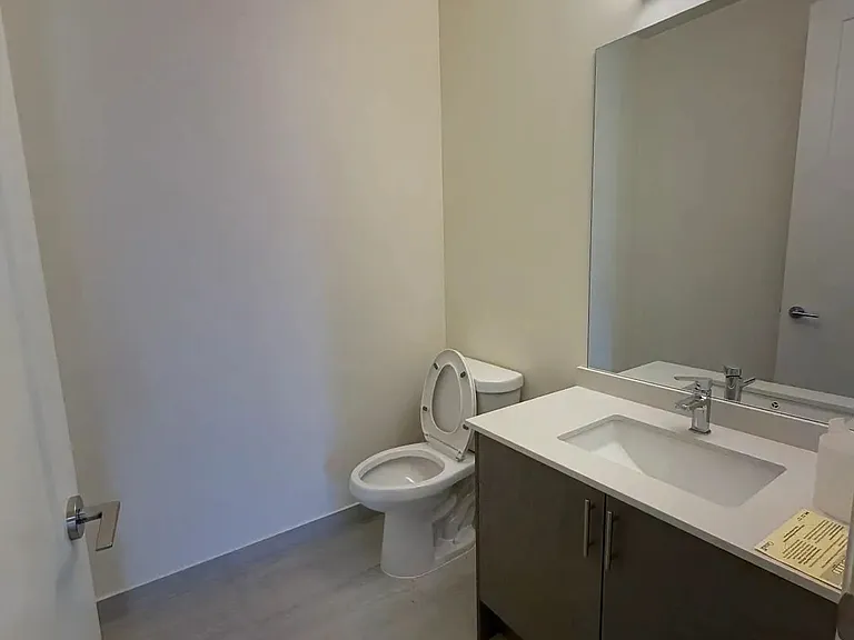 8960 Jane St #Penthouse 102 — Photo 19