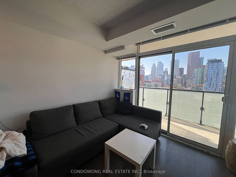 400 Adelaide St E #1910 — Photo 3