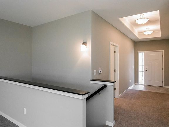 4th image of 851 Ryan Ct